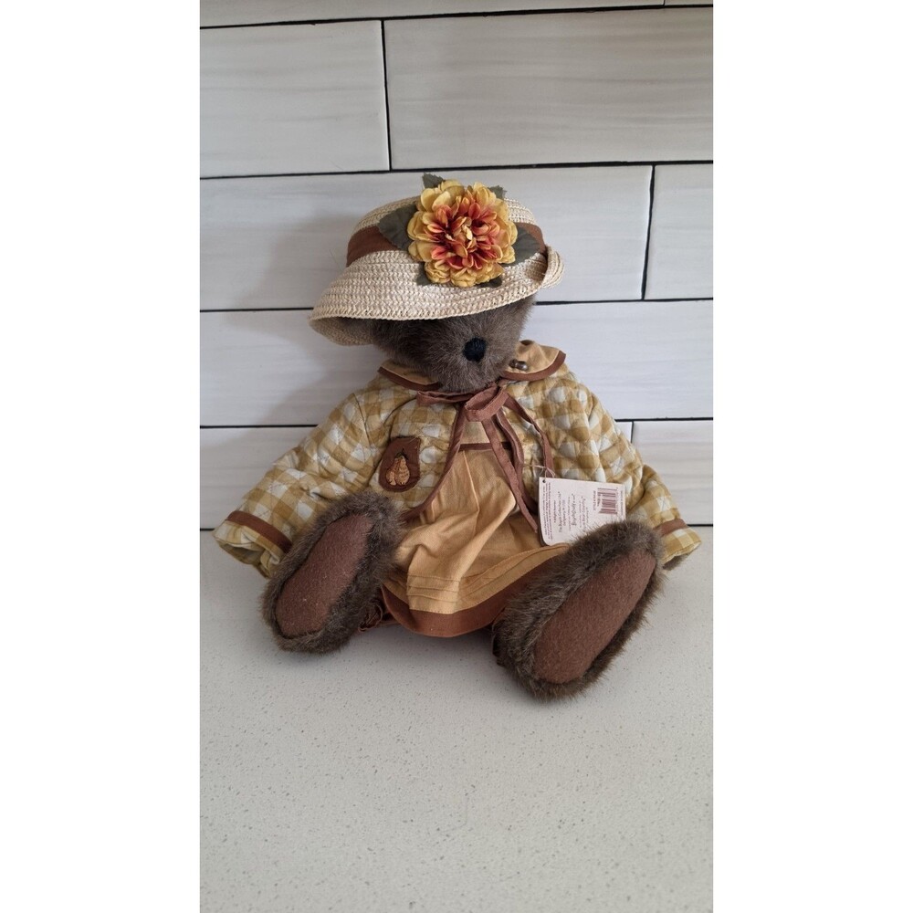 Boyds Bears "Lauralee Pearsley" Teddy Bear.  Style# 904160.  16" tall.